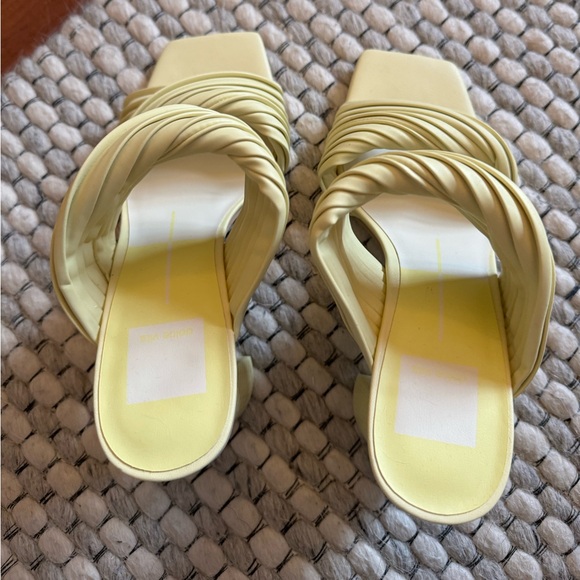 Dolce Vita Pilton Sandal in Lemon Cream Stella - Picture 3 of 5